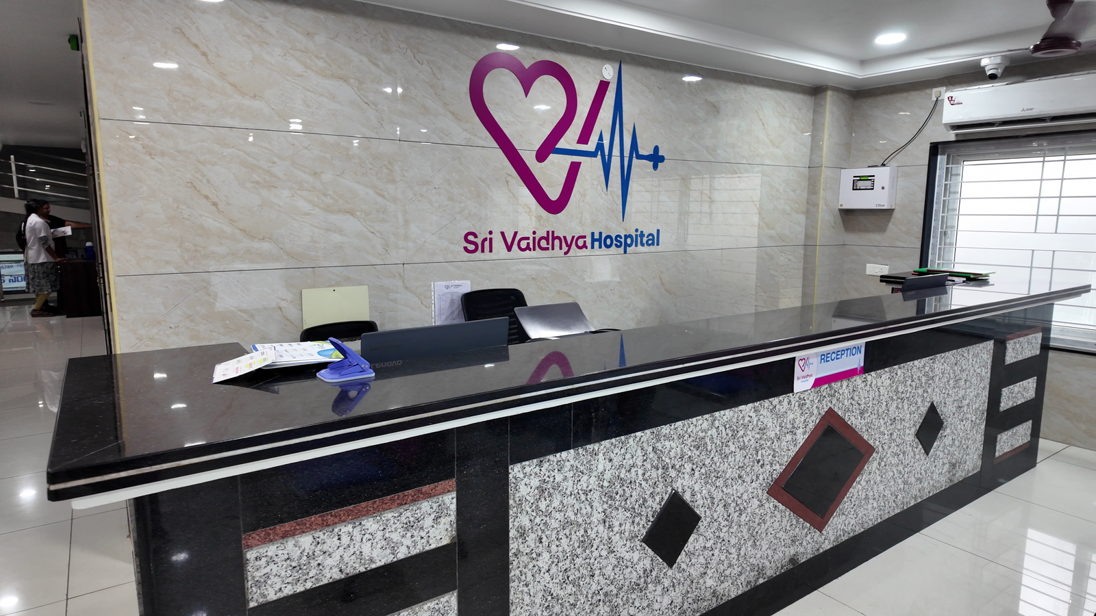 Sri Vaidhya Hospital Desk Counter